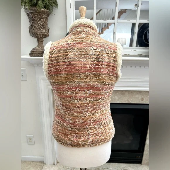 Snow Angel Shetland Sweaterknit Vest - Picture 5 of 6